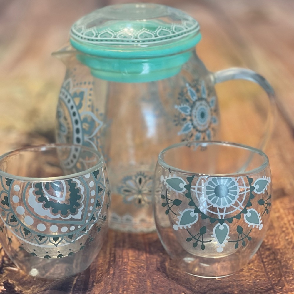 REFRESH by Evergreen Glass Geometric teapot/cups